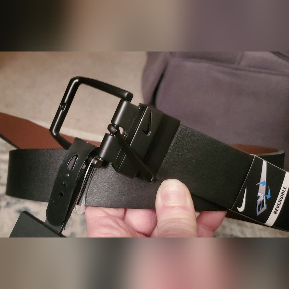 NEW Nike Reversible Black/Brown Belt. Size 34.